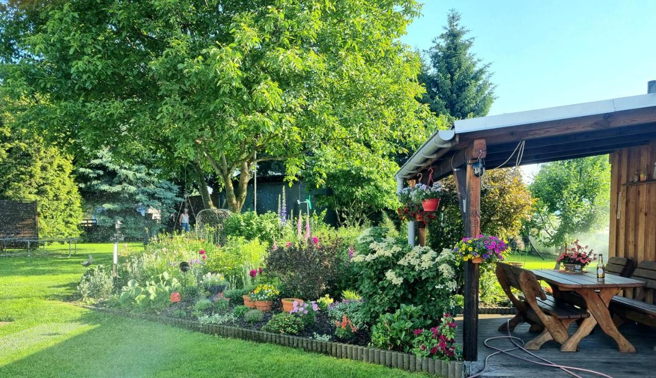Ferienwohnung *Zur Weinbergstrasse* Lauta Buitenkant foto